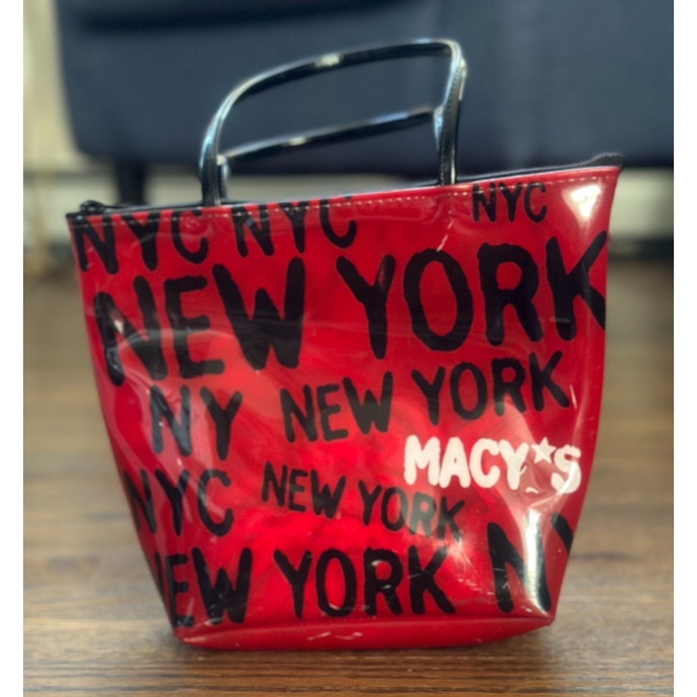 Macy's New York City Souvenir Tote Bag Red Vinyl Y2K Herald Square Small Zip Bag